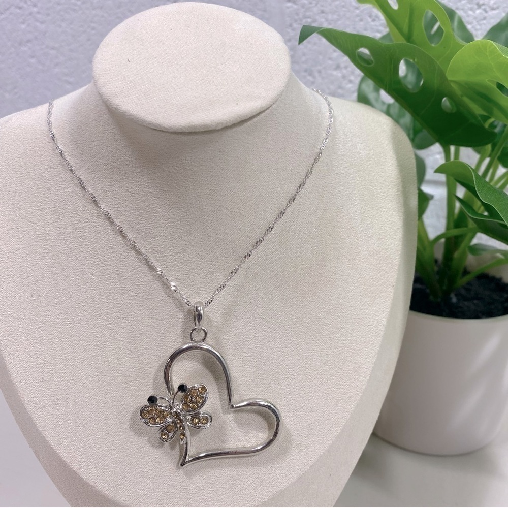 NWOT custom heart and butterfly 17” necklace​​​​​​​​​​​​​​​​